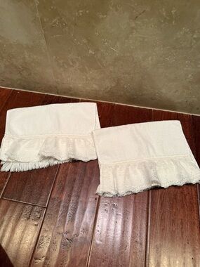 Set of two Vintage Decorative Finger Towel White Lace/Pearl Soft Fluffy